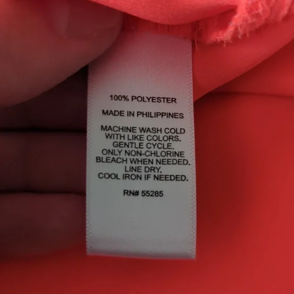 Express Sleeveless Top - Picture 7 of 9